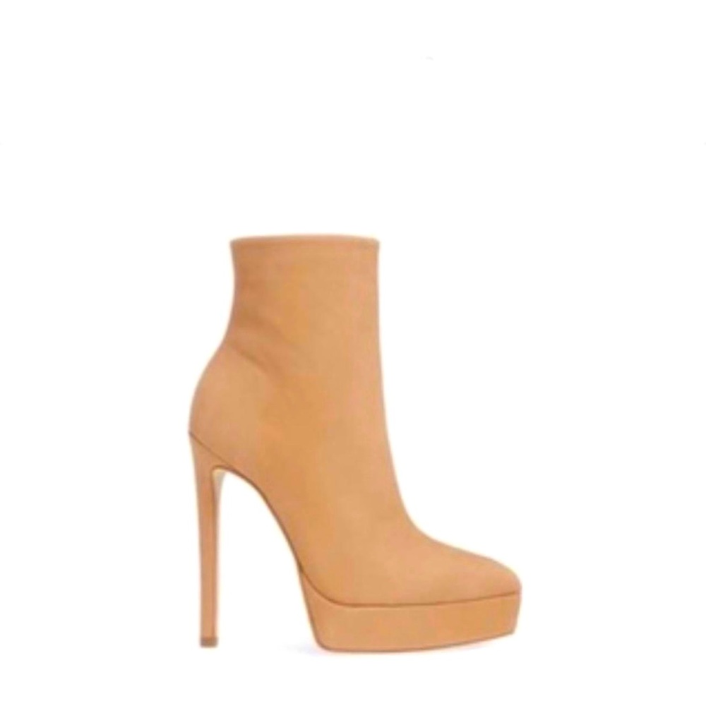 STEVE MADDEN VELINA LEATHER BOOTIE SIZE 9